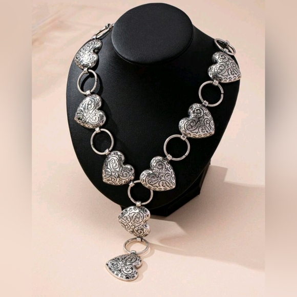 Vintage Carved Heart Necklace - Picture 6 of 7